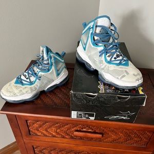 Nike Lebron XIX men’s 11